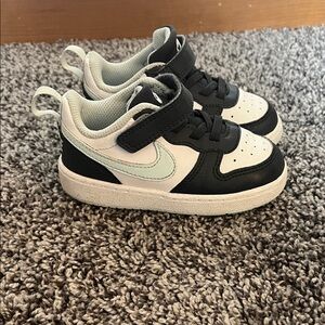 Nike Kids Black and White Sneakers